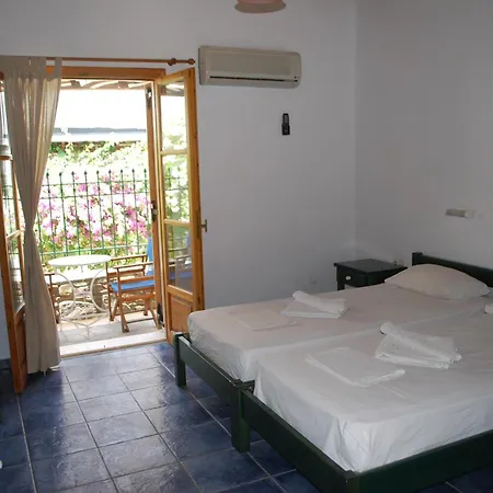 Lägenhetshotell Siroco's And 3*