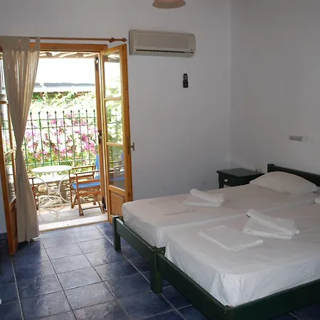 Aparthotel Siroco's And 3*