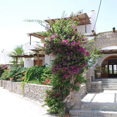 Hotel apartamentowy Siroco's And Páros