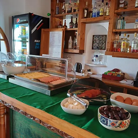 Lägenhetshotell Siroco's And Páros