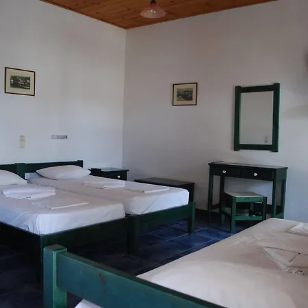 Hotel apartamentowy Siroco's And Páros